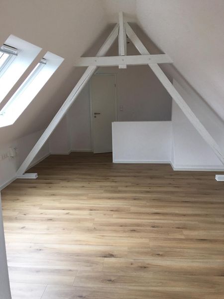 Sonnendurchflutete 3-Zimmer-Maisonette mit eigenem Hauseingang in idyllischer Lage 